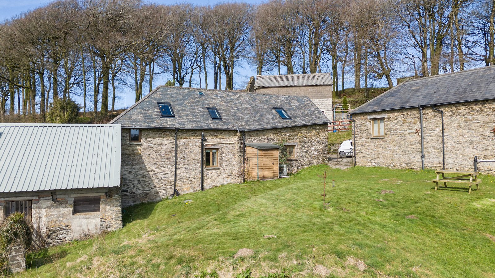 Holiday Cottages Devon – Ettiford Farm Accommodation Ilfracombe Book-stylish-Barn-Conversions-in-Devon!-Ettiford-Holiday-Cottages-in-Ilfracombe-are-near-North-Devon-National-Landscape-and-Exmoor-National-Park.