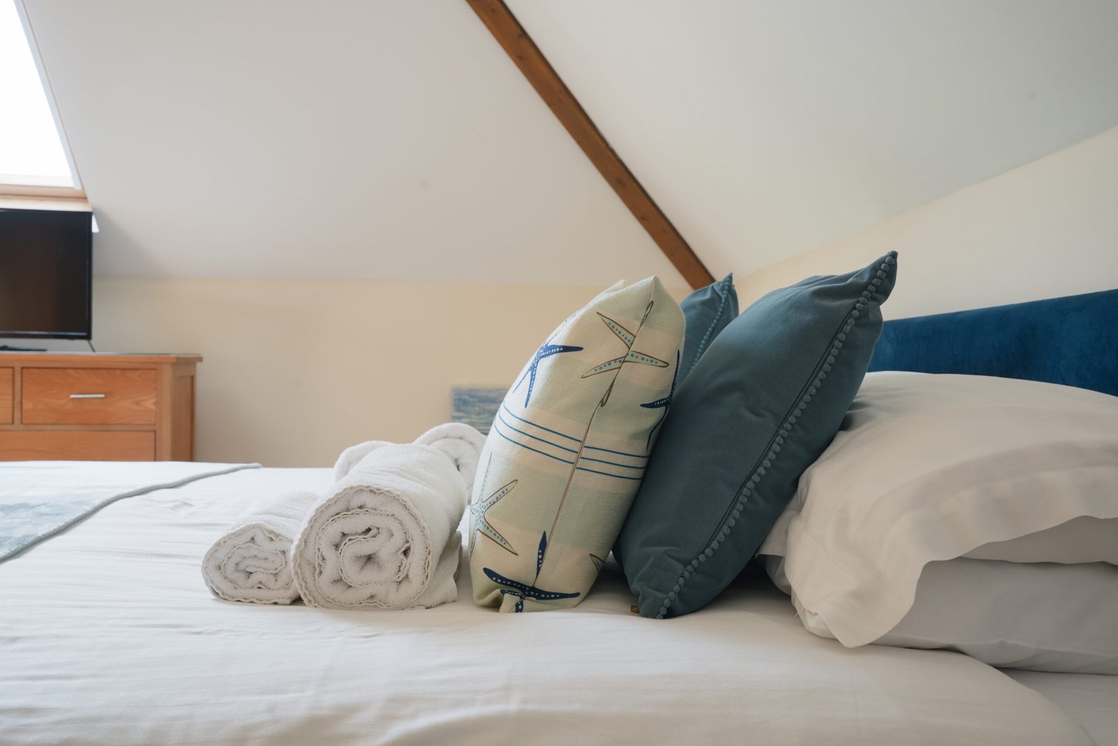 Holiday Cottages Devon – Ettiford Farm Accommodation Ilfracombe Book-stylish-Barn-Conversions-in-Devon!-Ettiford-Holiday-Cottages-in-Ilfracombe-are-near-North-Devon-National-Landscape-and-Exmoor-National-Park.