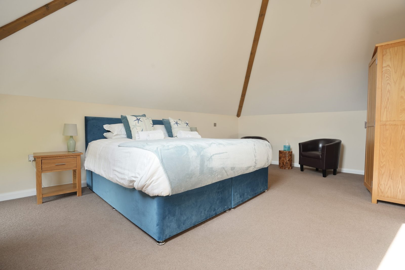 Holiday Cottages Devon – Ettiford Farm Accommodation Ilfracombe Book-stylish-Barn-Conversions-in-Devon!-Ettiford-Holiday-Cottages-in-Ilfracombe-are-near-North-Devon-National-Landscape-and-Exmoor-National-Park.
