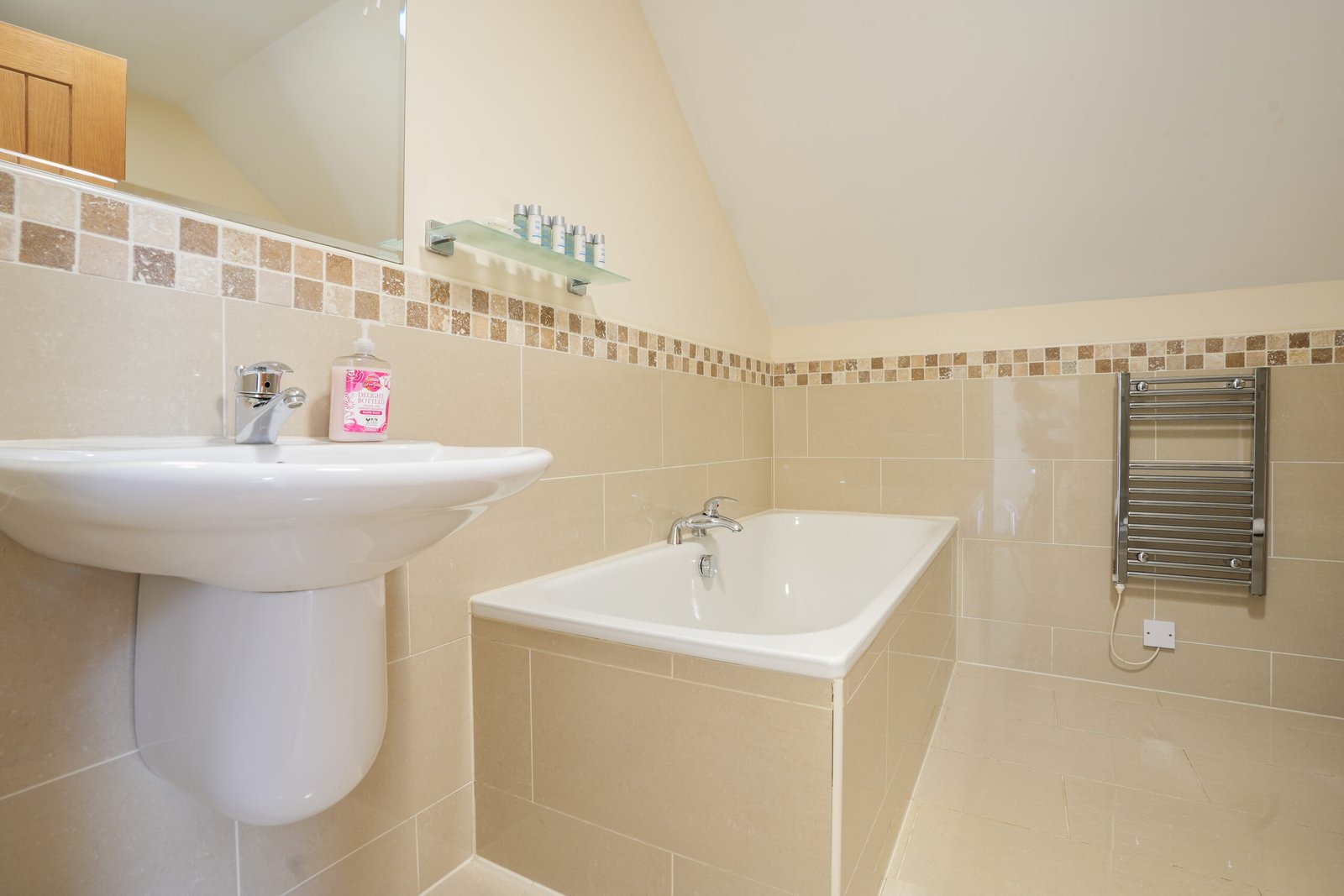 Holiday Cottages Devon – Ettiford Farm Accommodation Ilfracombe Book-stylish-Barn-Conversions-in-Devon!-Ettiford-Holiday-Cottages-in-Ilfracombe-are-near-North-Devon-National-Landscape-and-Exmoor-National-Park.