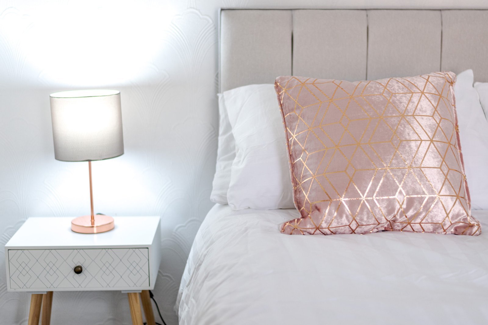 York Holiday Apartments for Short Lets and Corporate Relocation Book-the-best-York-Holiday-Apartments-for-business-stays-and-corporate-relocation.-Our-furnished-short-lets-in-North-Yorkshire-are-open-now