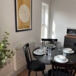 Short term accommodation in Beeston, Nottingham near transport links and attractions. Ideal for business and leisure stays.Book Now