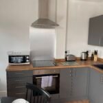 Short term accommodation in Beeston, Nottingham near transport links and attractions. Ideal for business and leisure stays.Book Now