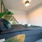 Book our 4-bed Contractor Accommodation Nottinghamshire today! This cheap self-catering apartment in Lincoln is ideal for groups & families.