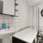 Book coBrighton City Centre Accommodation. Furnished 2-bed flat near seafront, shops, Brighton Station, direct trains to London & Gatwick