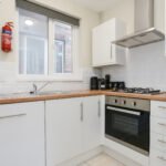 Book furnished Beeston Accommodation close to Nottingham City Centre, Midlands Airport, and Nottingham University. Cheap corporate rates!