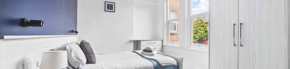 Modern Leeds serviced apartments near city centre and Leeds university. Ideal for business, study, and short stays with WiFi and self-catering.