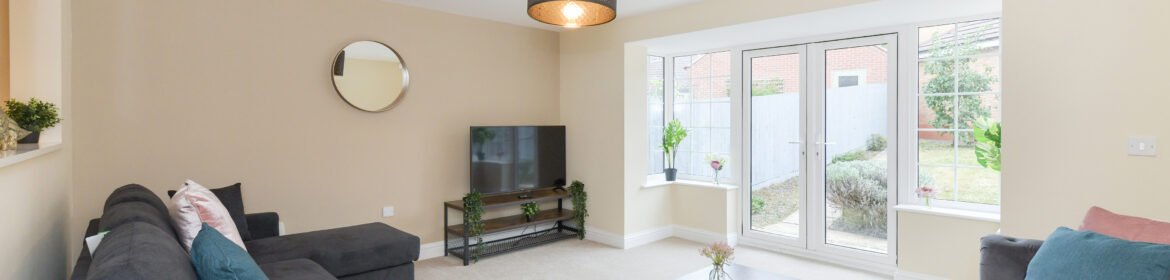 Accommodation in Bingham Nottingham -Serviced Corporate Stays Book cheap group Accommodation in Bingham Nottingham. Our 4 bedroom serviced apartment is near Nottingham Centre and East Midlands Airport.