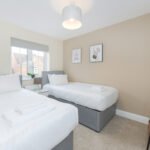 Book cheap group Accommodation in Bingham Nottingham. Our 4 bedroom serviced apartment is near Nottingham Centre and East Midlands Airport.