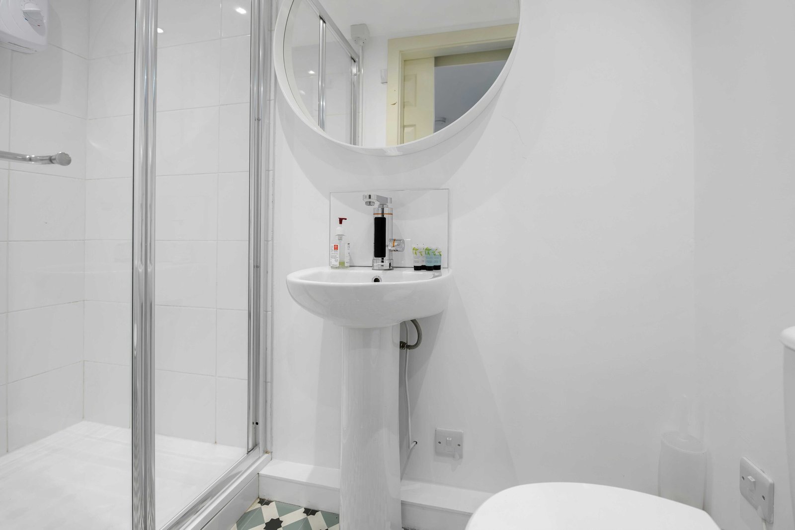 Corporate Accommodation in Sheffield near Manchester Airport Book-cheap-corporate-accommodation-in-Sheffield-now!-Our-furnished-short-let-apartments-are-near-Sheffield-City-Centre-and-Manchester-Airport