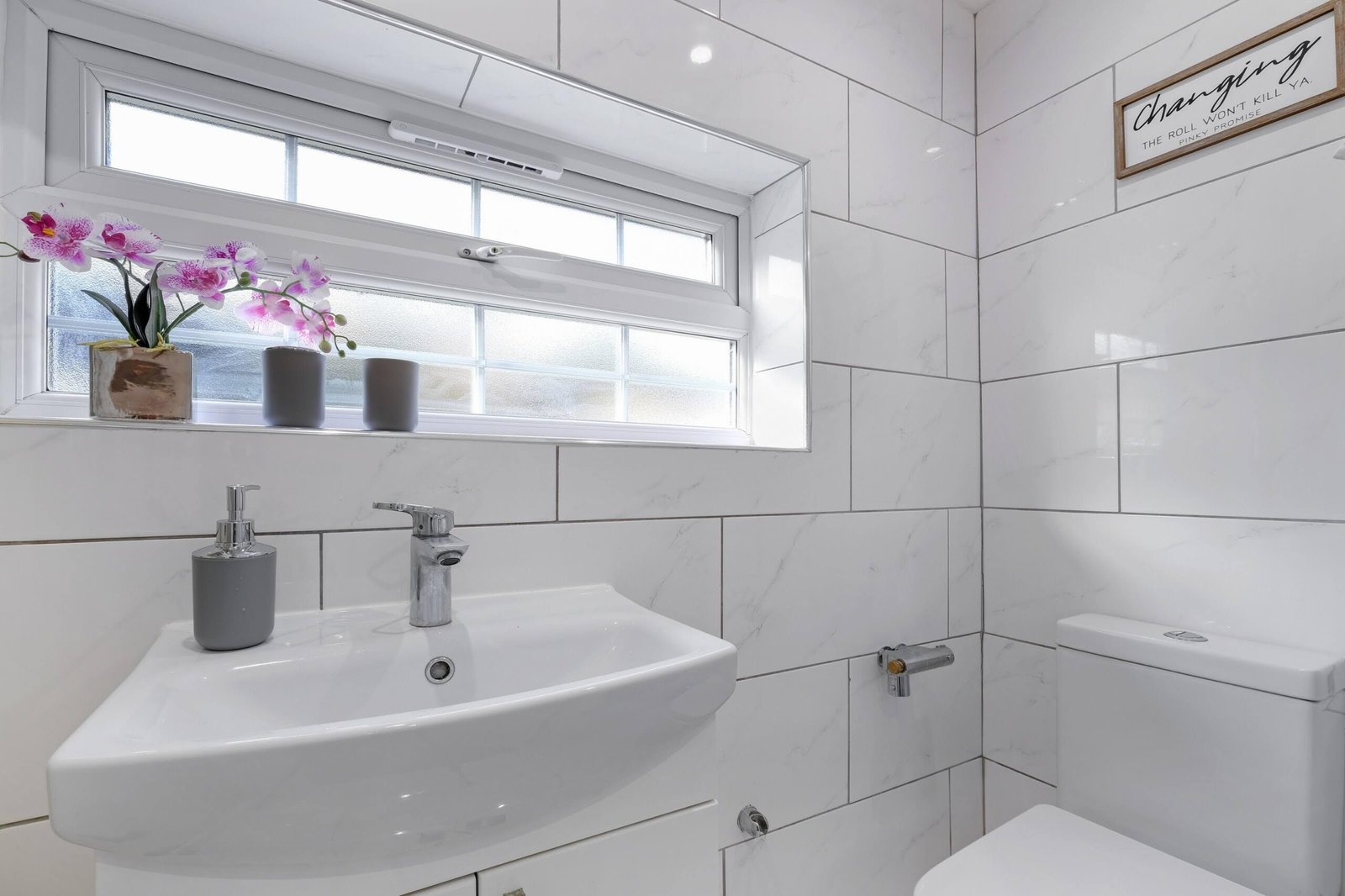 Group Accommodation Birmingham – 4-Bed House with Parking Book-modern-group-accommodation-in-Birmingham.-4-bed-house-with-parking,-garden-&-Wi-Fi.-Easy-access-to-New-Street-&-Birmingham-Airport.