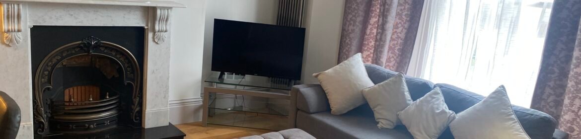 Discover comfortable accommodation near Norwood Junction. Stylish serviced apartment with fast rail links to Central London and Croydon.