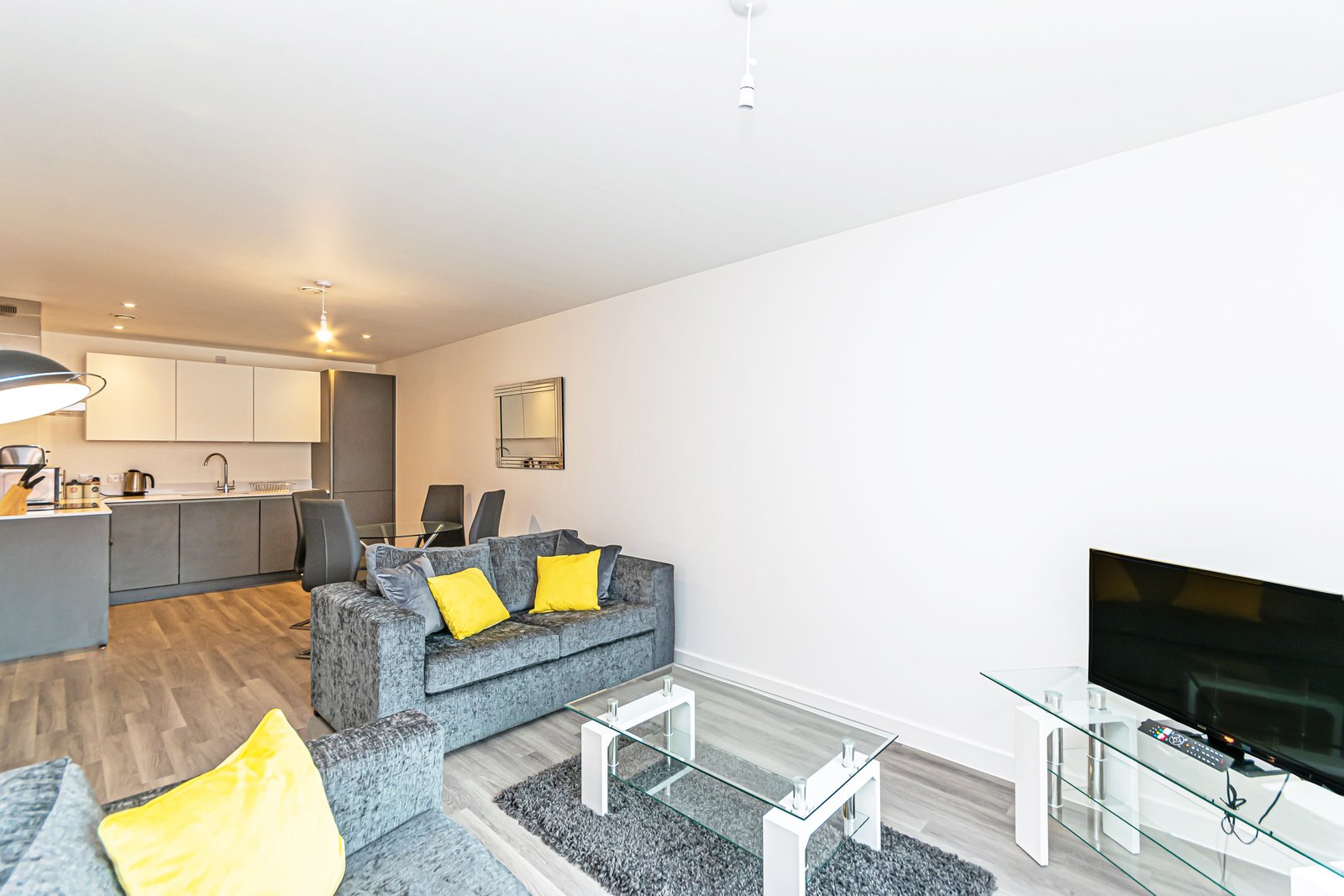 Book Manchester City Centre accommodation at Halo House. Modern short let serviced apartment near Northern Quarter and Victoria Station.