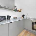 Book West Bridgford Accommodation near Nottingham City Centre. These short let rentals with parking come furnished with kitchen and all bills