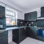Book Selly Oak Apartments Birmingham with fast train links to the city centre, University of Birmingham, Cadbury World & QE Hospital.