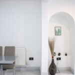 Corporate short let accommodation in Bolton with parking. Our three-bed serviced apartment is near the town centre and train station. Book NOw.