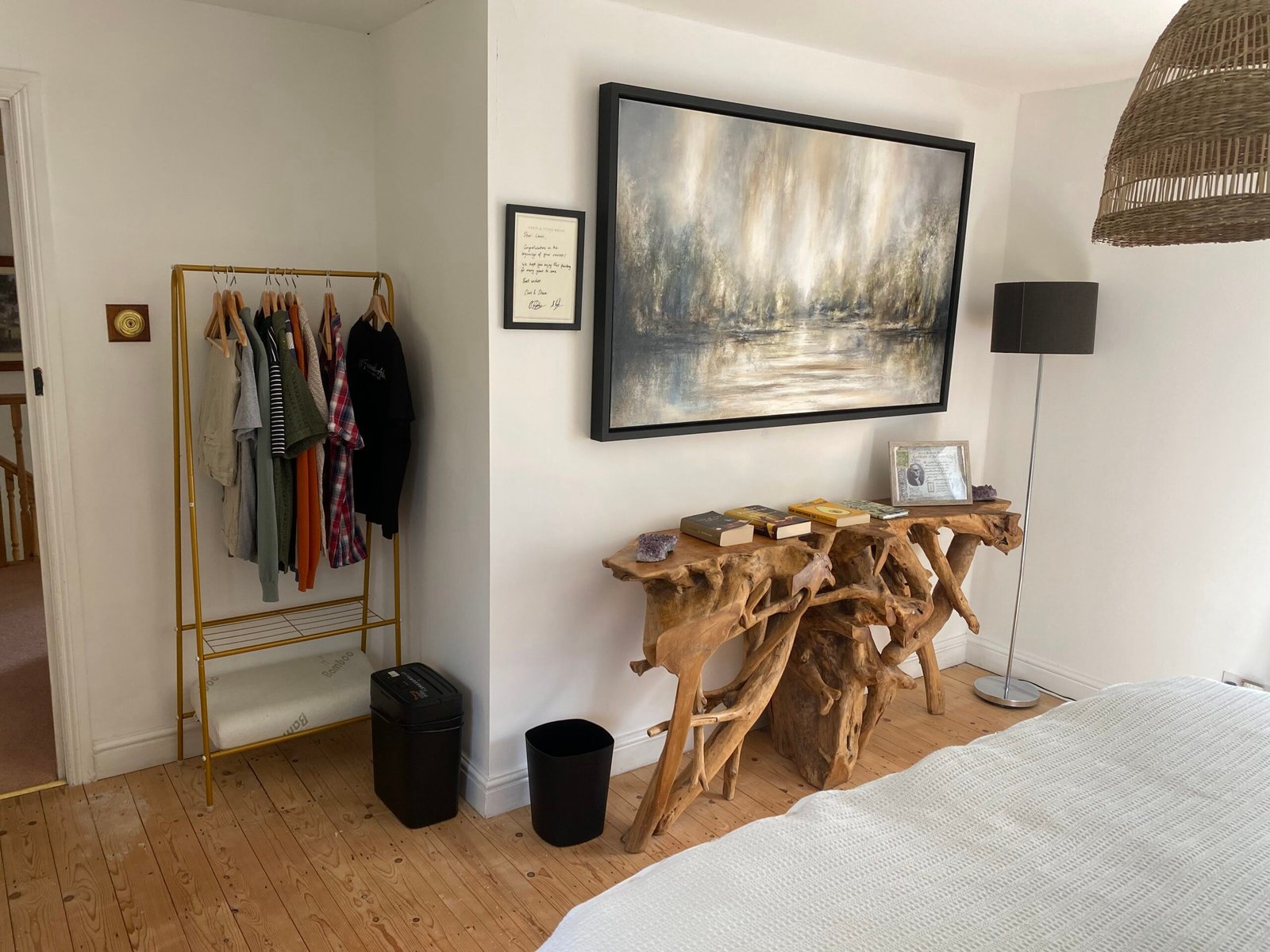 Holiday Cottages Lincolnshire – Pet-Friendly 6-Bed House Spalding Book-large-pet-friendly-holiday-cottages-in-Lincolnshire.-This-6-bedroom-house-in-Spalding-is-for-up-to-10-guests-with-parking-and-garden.