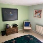 Book large pet friendly holiday cottages in Lincolnshire. This 6-bedroom house in Spalding is for up to 10 guests with parking and garden.