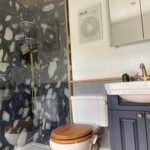 Book large pet friendly holiday cottages in Lincolnshire. This 6-bedroom house in Spalding is for up to 10 guests with parking and garden.