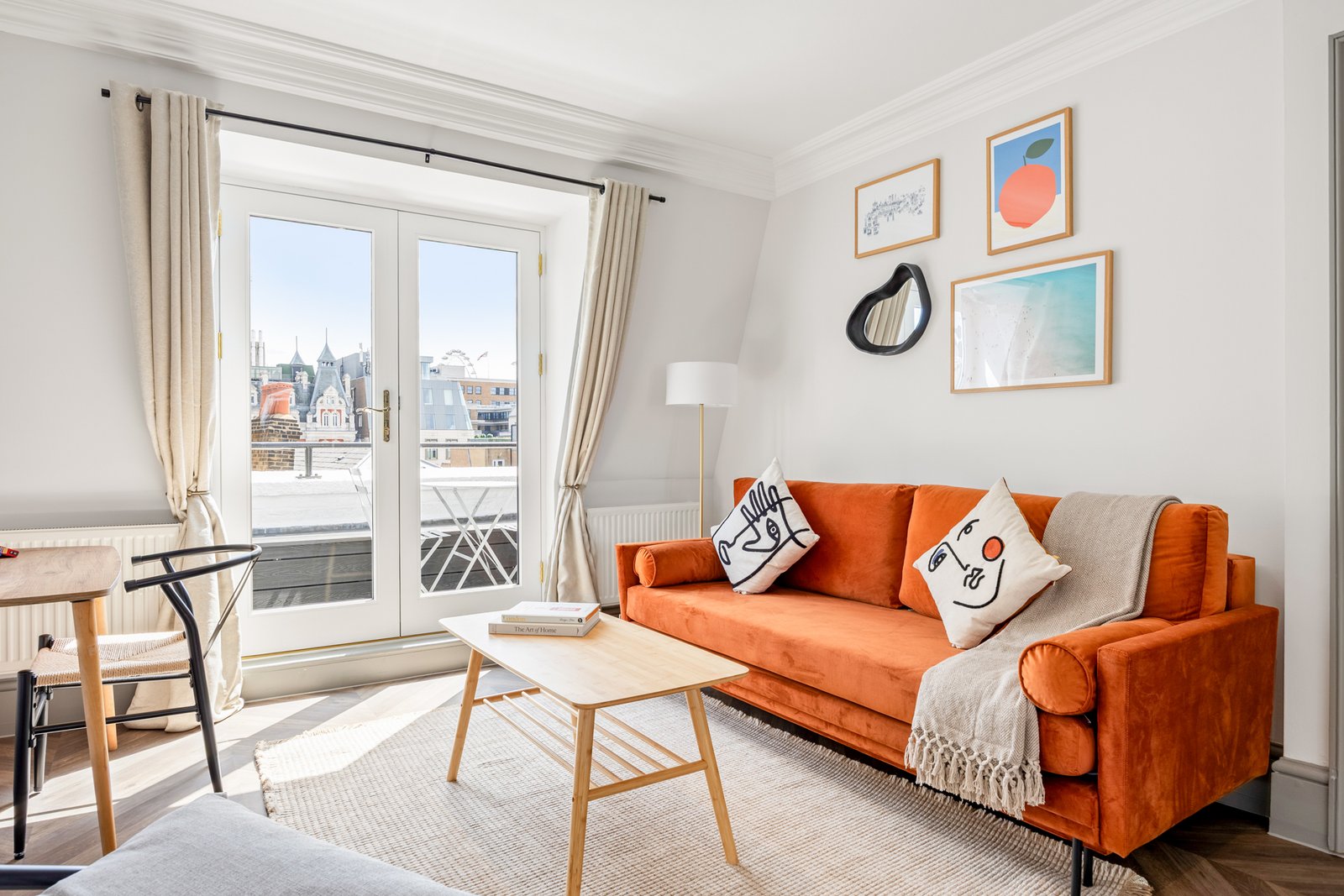 Serviced Apartments in Covent Garden Maiden Lane | Urban Stay Stylish-serviced-apartments-in-Covent-Garden-near-Maiden-Lane.-Central-London-Accommodation-near--theatres,-transport-links,-and-attractions.