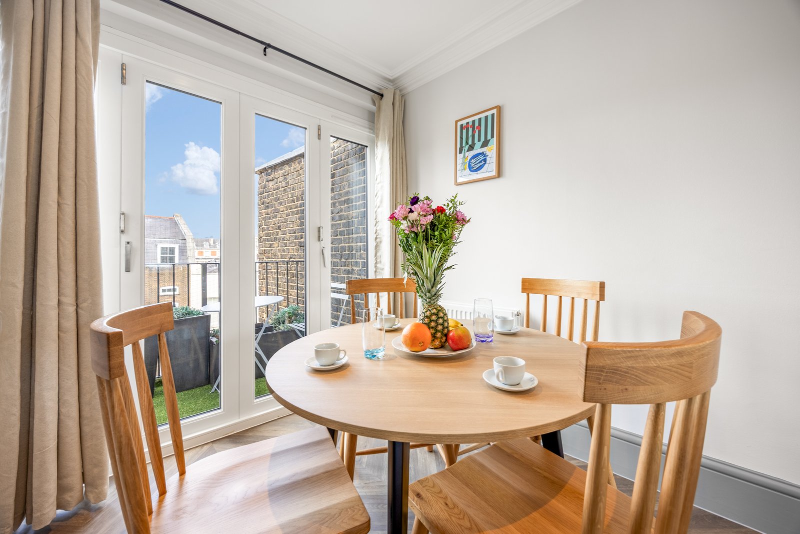 Serviced Apartments in Covent Garden Maiden Lane | Urban Stay Stylish-serviced-apartments-in-Covent-Garden-near-Maiden-Lane.-Central-London-Accommodation-near--theatres,-transport-links,-and-attractions.
