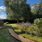 Book large pet friendly holiday cottages in Lincolnshire. This 6-bedroom house in Spalding is for up to 10 guests with parking and garden.