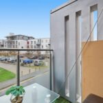 Large 2-bed Tottenham apartment in North London with kitchen and parking. Ideal for business travellers and short lets near Tottenham Stadium.