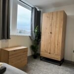 Book stylish Accommodation Near Leeds Airport. Modern serviced apartments and holiday cottages with parking near Leeds city centre.