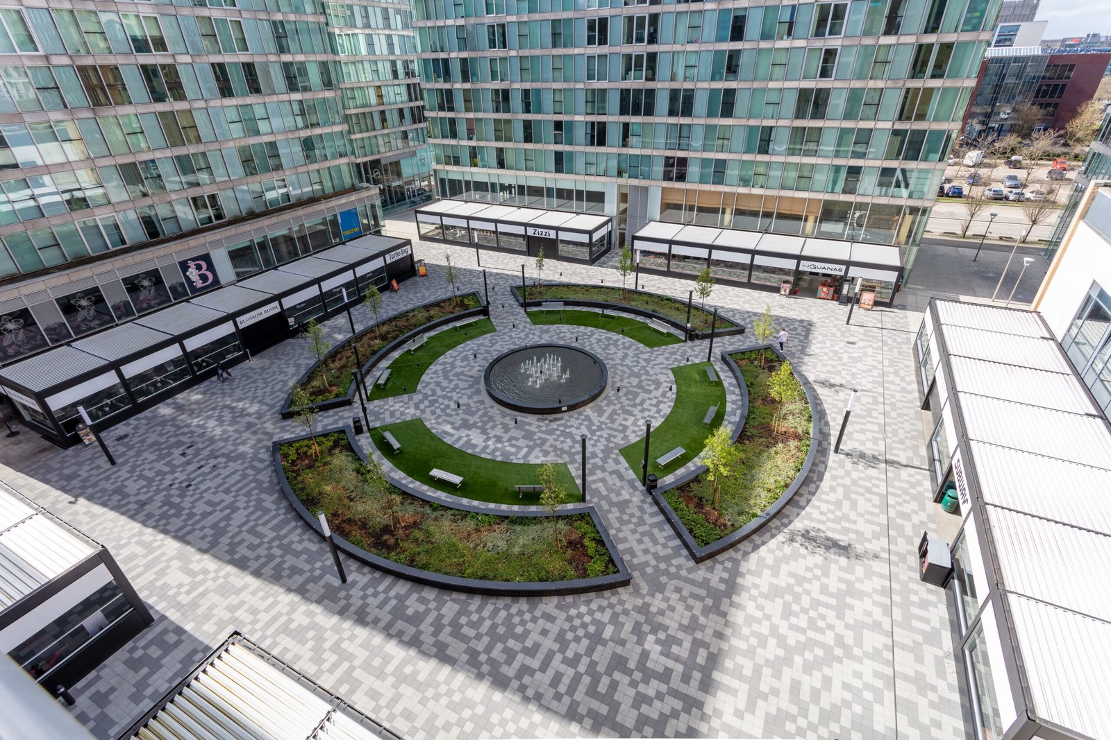 Milton Keynes Short Lets | Manhattan House Serviced Apartments Modern-Milton-Keynes-short-lets-at-The-Hub.-Executive-serviced-apartments-near-Milton-Keynes-city-centre-with-parking-and-transport-links