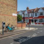 5-Bed serviced accommodation in Hammersmith with private garden. Ideal for corporate short stays and excellent transport links to Central London.
