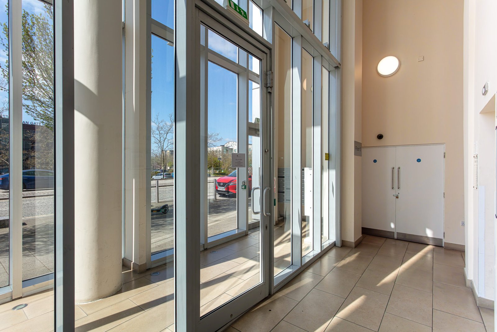 Milton Keynes Short Lets | Manhattan House Serviced Apartments Modern-Milton-Keynes-short-lets-at-The-Hub.-Executive-serviced-apartments-near-Milton-Keynes-city-centre-with-parking-and-transport-links