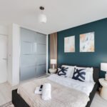 Modern Milton Keynes short lets at The Hub. Executive serviced apartments near Milton Keynes city centre with parking and transport links