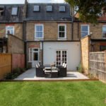 5-Bed serviced accommodation in Hammersmith with private garden. Ideal for corporate short stays and excellent transport links to Central London.