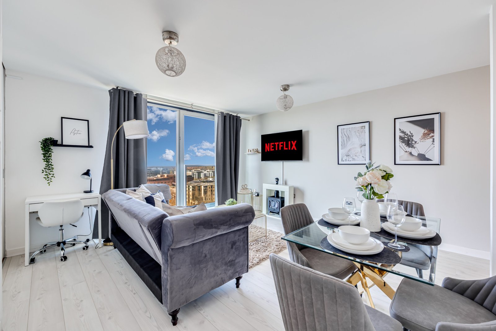 Milton Keynes Short Lets | Manhattan House Serviced Apartments Modern-Milton-Keynes-short-lets-at-The-Hub.-Executive-serviced-apartments-near-Milton-Keynes-city-centre-with-parking-and-transport-links