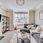5-Bed serviced accommodation in Hammersmith with private garden. Ideal for corporate short stays and excellent transport links to Central London.