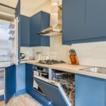 5-Bed serviced accommodation in Hammersmith with private garden. Ideal for corporate short stays and excellent transport links to Central London.