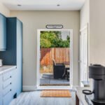 5-Bed serviced accommodation in Hammersmith with private garden. Ideal for corporate short stays and excellent transport links to Central London.