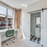 5-Bed serviced accommodation in Hammersmith with private garden. Ideal for corporate short stays and excellent transport links to Central London.