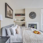 5-Bed serviced accommodation in Hammersmith with private garden. Ideal for corporate short stays and excellent transport links to Central London.