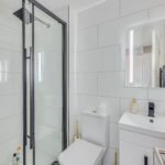 5-Bed serviced accommodation in Hammersmith with private garden. Ideal for corporate short stays and excellent transport links to Central London.