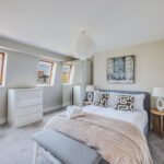 5-Bed serviced accommodation in Hammersmith with private garden. Ideal for corporate short stays and excellent transport links to Central London.