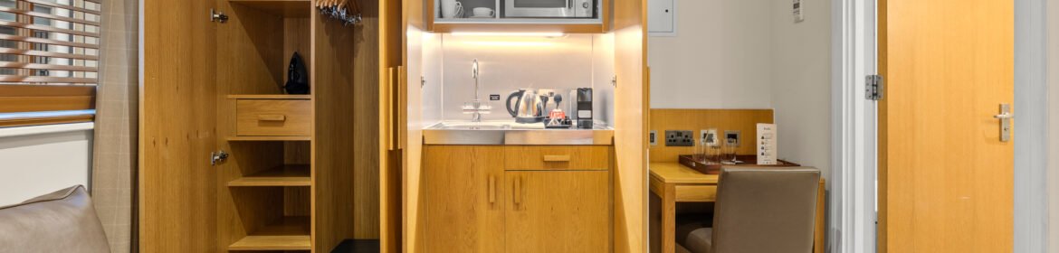 Stylish Kensington short term rentals near Hyde Park. Modern serviced apartments with kitchens, Wi-Fi, and transport links to Central London