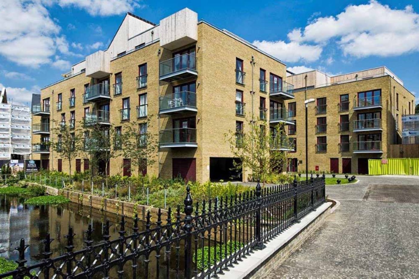 Serviced Accommodation in Uxbridge | West London Short Lets Book-serviced-accommodation-in-Uxbridge-near-Heathrow-Airport.-Book-corporate-accommodation-in-West-London-for-1-week,-1-month-or-more