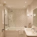 Book Knightsbridge Serviced Apartments located near Knightsbridge Tube Station & West End theatre at low-cost today.