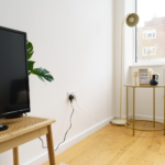 Stay at modern Hemel Hempstead Short Term Rentals. 3-bedroom apartment with kitchen, Wi-Fi, parking, and easy town centre access. Book now!