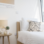 Stay at modern Hemel Hempstead Short Term Rentals. 3-bedroom apartment with kitchen, Wi-Fi, parking, and easy town centre access. Book now!