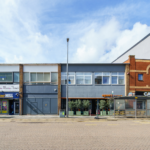 Stay at modern Hemel Hempstead Short Term Rentals. 3-bedroom apartment with kitchen, Wi-Fi, parking, and easy town centre access. Book now!