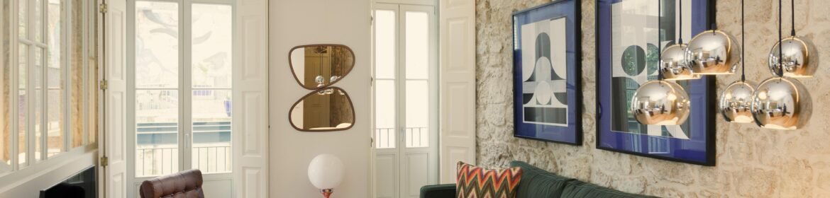 Short Let Accommodation Porto City Centre | Furnished Apartments Modern short let accommodation in central Porto near tourist sights. Stylish furnished self-catering holiday apartments with Wi-Fi and air condition.