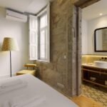 Modern short let accommodation in central Porto near tourist sights. Stylish furnished self-catering holiday apartments with Wi-Fi and air condition.
