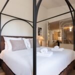Modern short let accommodation in central Porto near tourist sights. Stylish furnished self-catering holiday apartments with Wi-Fi and air condition.